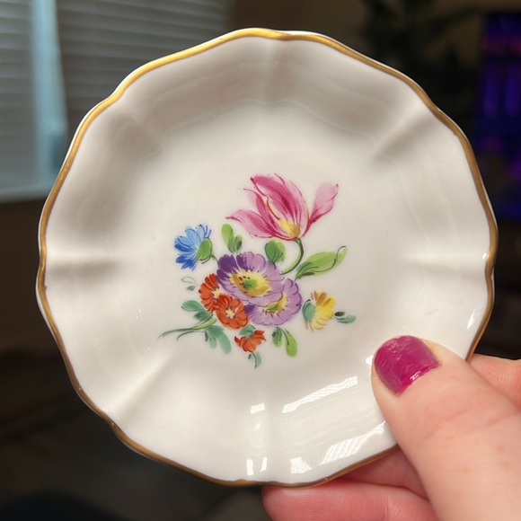 Vintage Dresden handpainted fine porcelain gold accent ring dish trinket dish - Picture 2 of 4